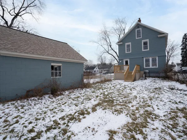 $385,000 | 21 Bruen Court, East Greenbush, NY 12144