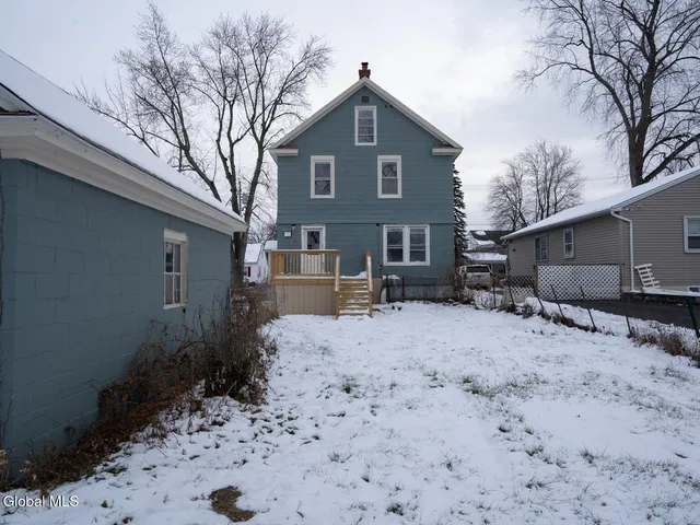 $385,000 | 21 Bruen Court, East Greenbush, NY 12144