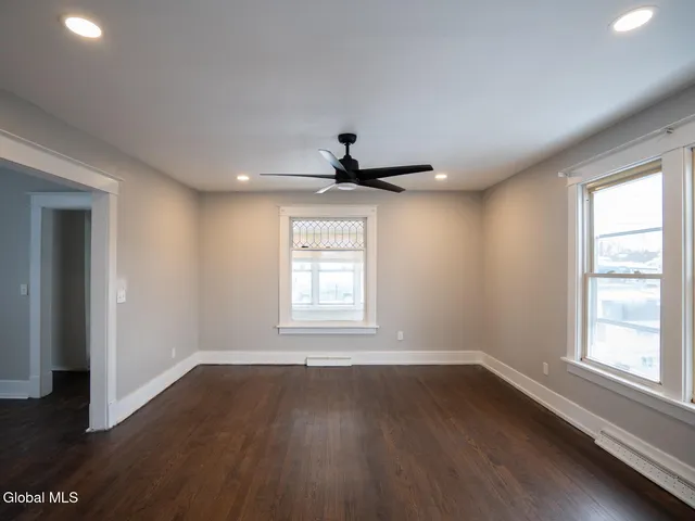 $385,000 | 21 Bruen Court, East Greenbush, NY 12144