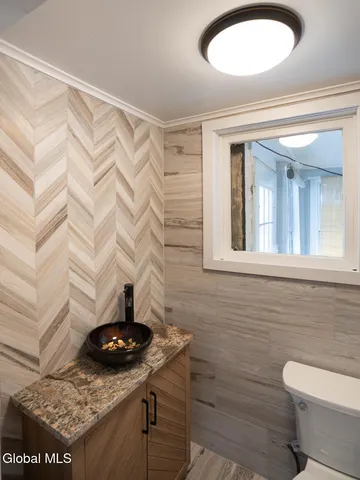 $385,000 | 21 Bruen Court, East Greenbush, NY 12144