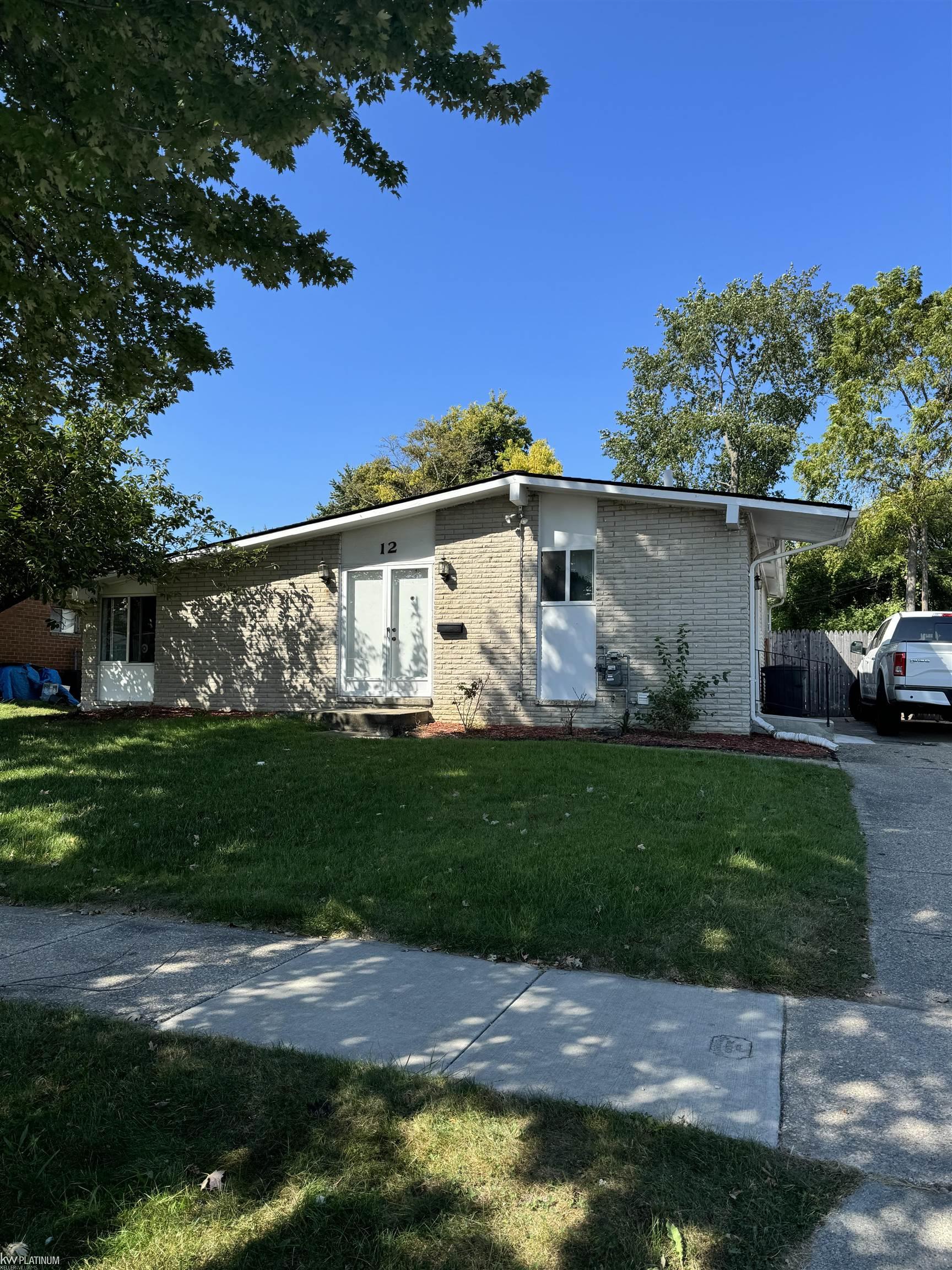 12 Barbara Street Mount Clemens, MI 48043 - Photo 1 of 31