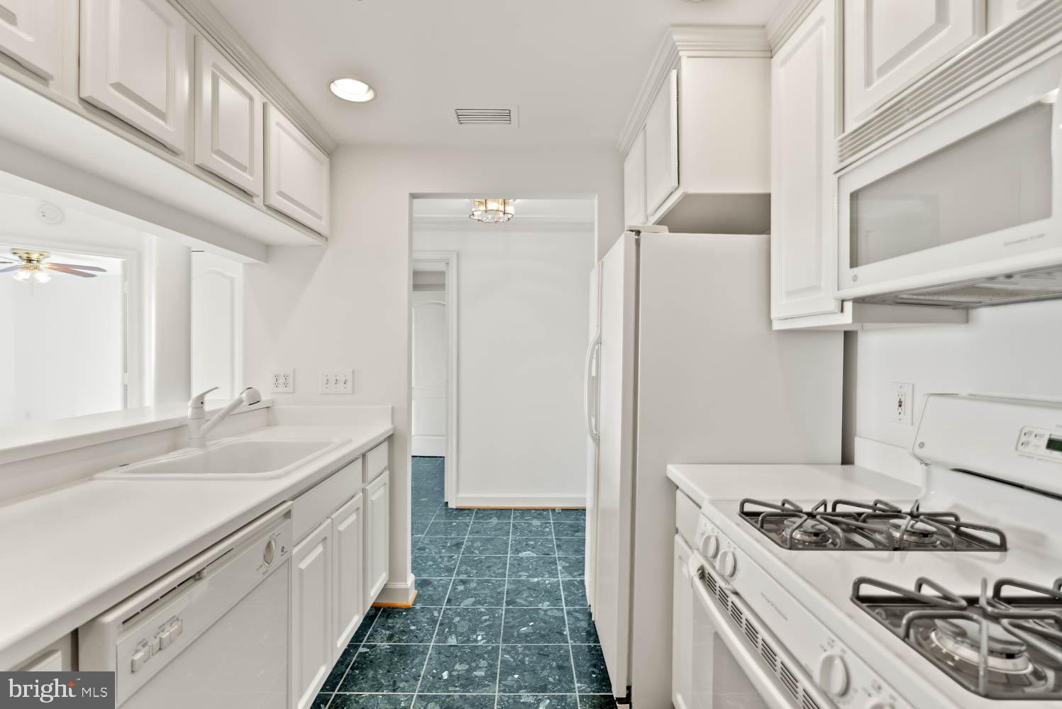 901 North Monroe Street, Unit 1414 Arlington, VA 22201 - Photo 8 of 23