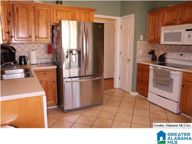 119 Victoria Station Alabaster, AL 35114 - Photo 8 of 30