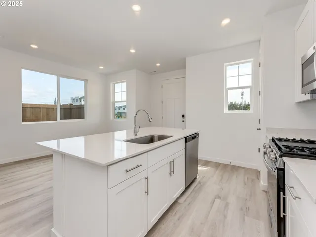 $457,990 | 8415 Southeast Blanton Street, Hillsboro, OR 97123