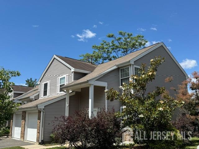 55 Renaissance Lane New Brunswick, NJ 08901 - Photo 3 of 22