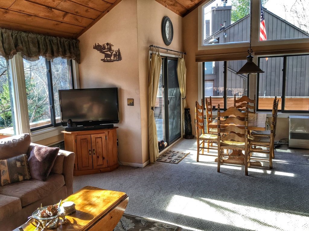 5 Potash Road, Unit 3 Lincoln, NH 03251 - Photo 2 of 14