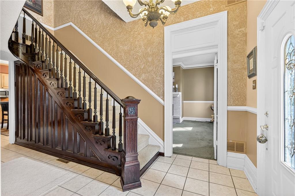 28 Whitaker Street Burgettstown, PA 15021 - Photo 6 of 50 a view of an entryway