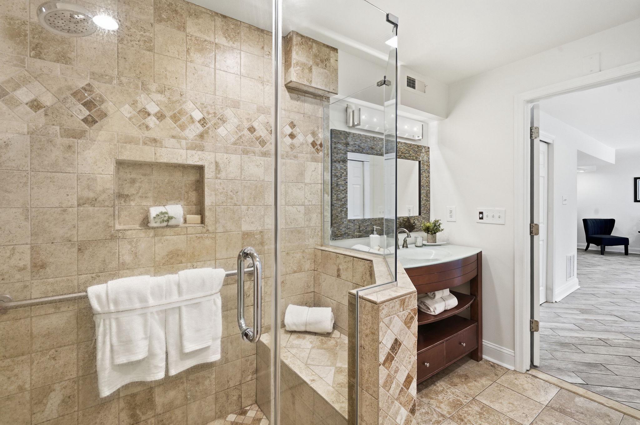 996 Headwater Road Annapolis, MD 21403 - Photo 35 of 59 in-law suite bath with lower level laundry hookup