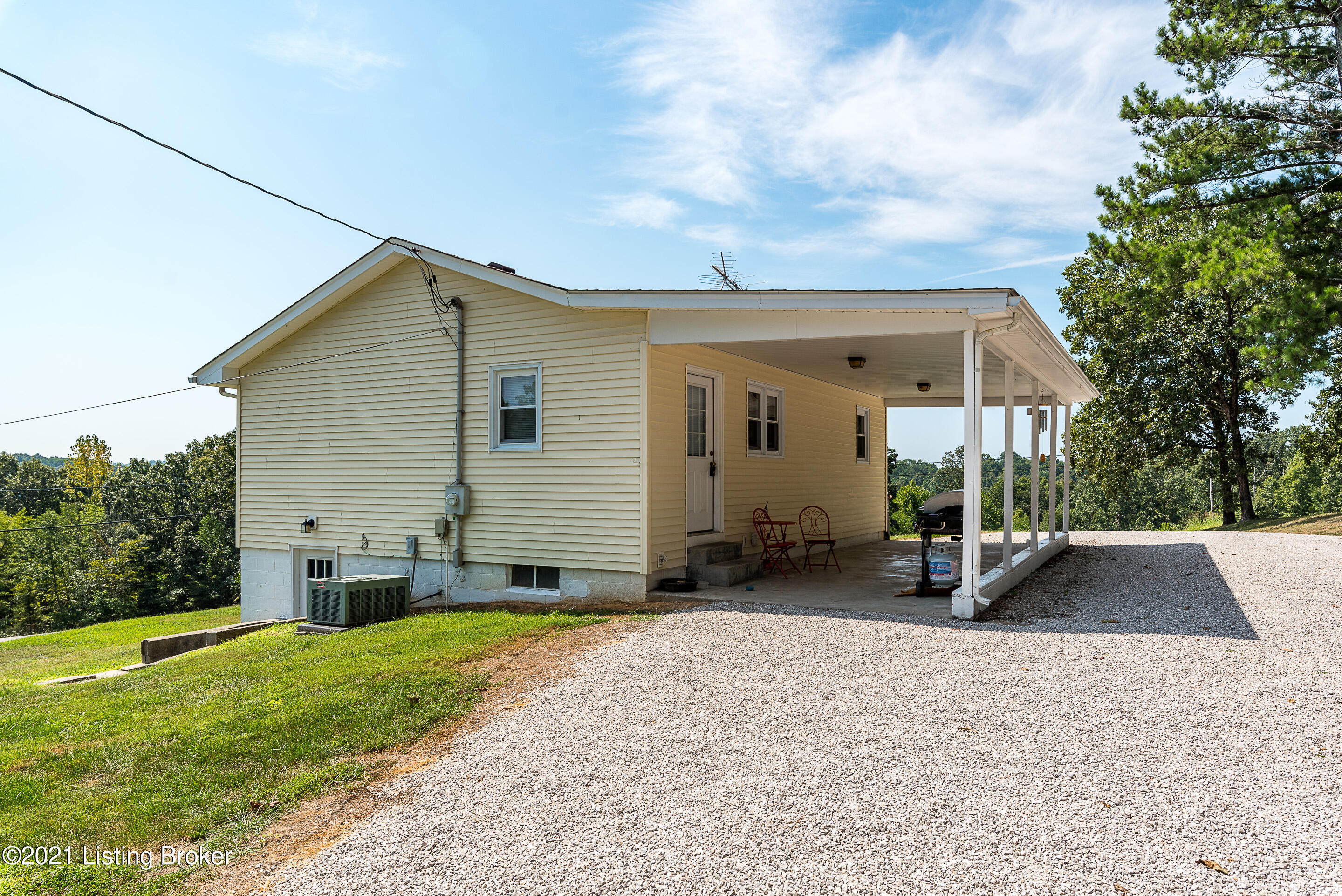 105 Liberty Road Battletown, KY 40104 - Photo 23 of 26 Side View