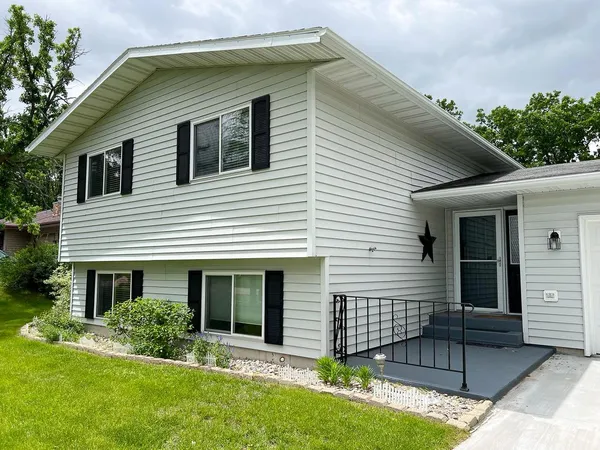 $210,000 | 107 Harding Street, Karlstad, MN 56732
