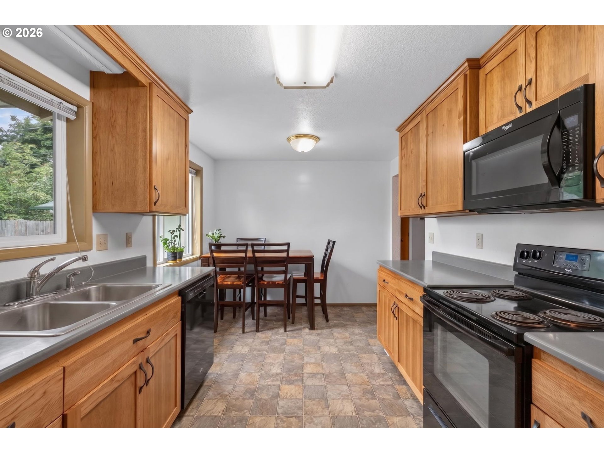 447 Maxwell Road Eugene, OR 97404 - Photo 31 of 47