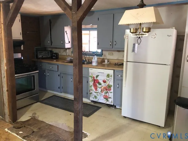 $83,000 | 135 Atlantic Avenue, Claremont, VA 23881