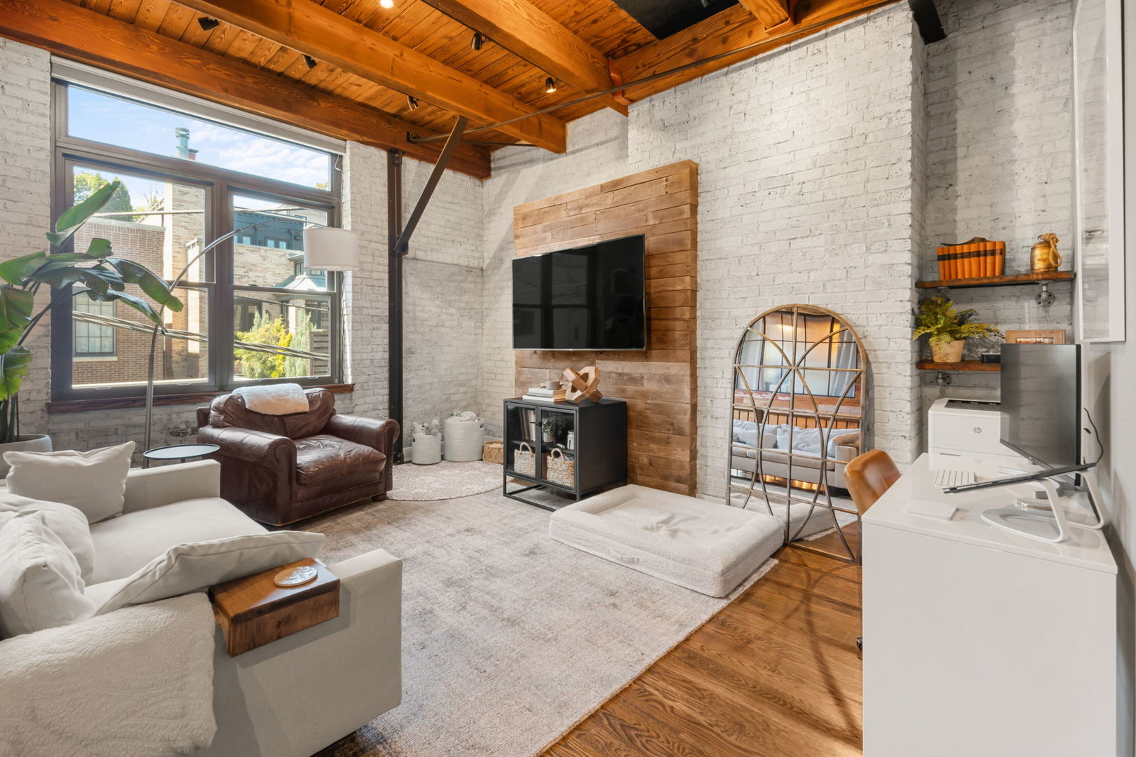 2222 North Racine Avenue, Unit 14 Chicago, IL 60614 - Photo 6 of 34 Gallery Image 6