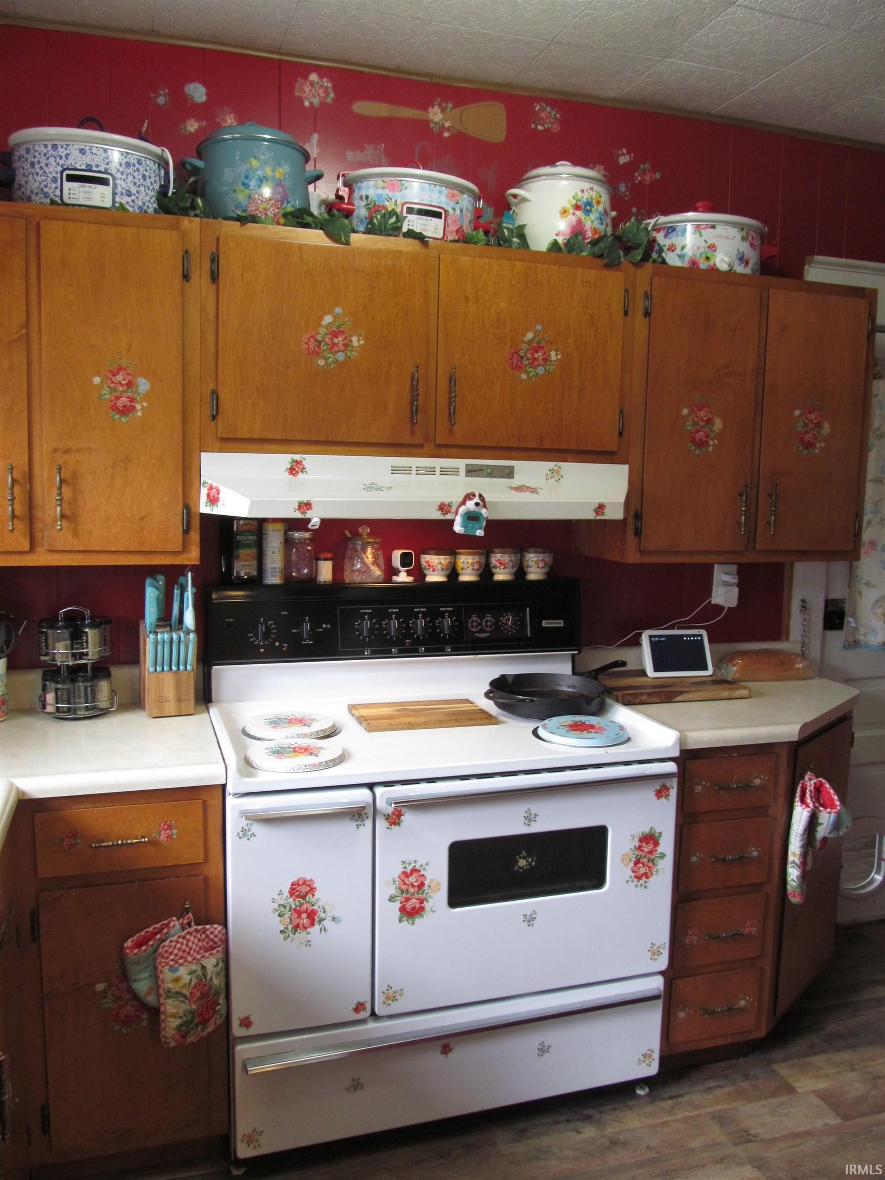 1411 R Street Bedford, IN 47421 - Photo 18 of 29 Gallery Image 18