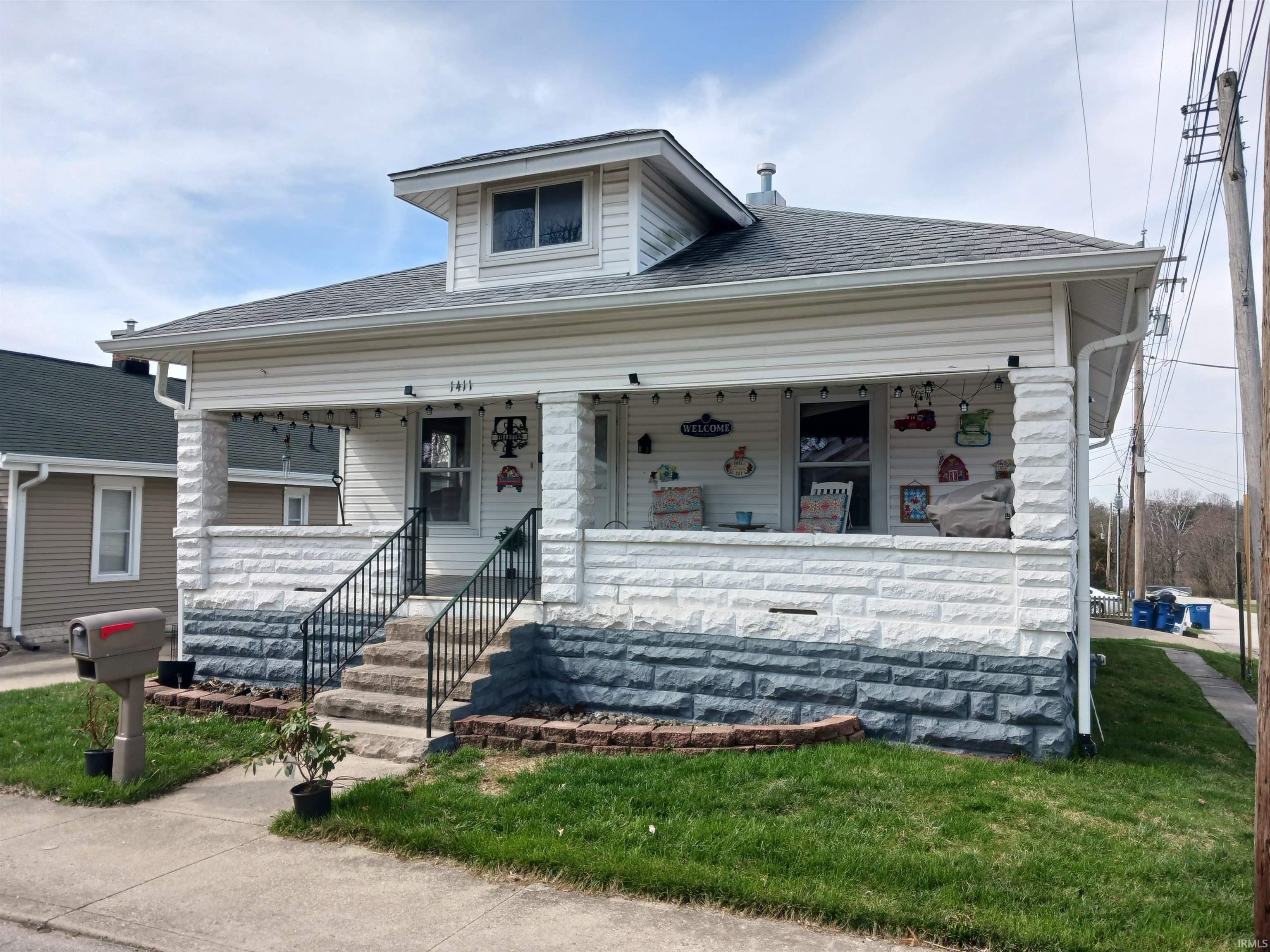 1411 R Street Bedford, IN 47421 - Photo 2 of 29 Gallery Image 2
