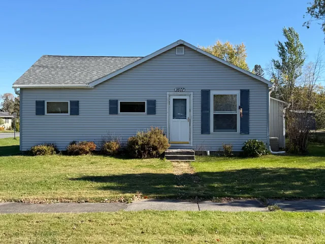 $110,000 | 1601 2nd Avenue East, International Falls, MN 56649