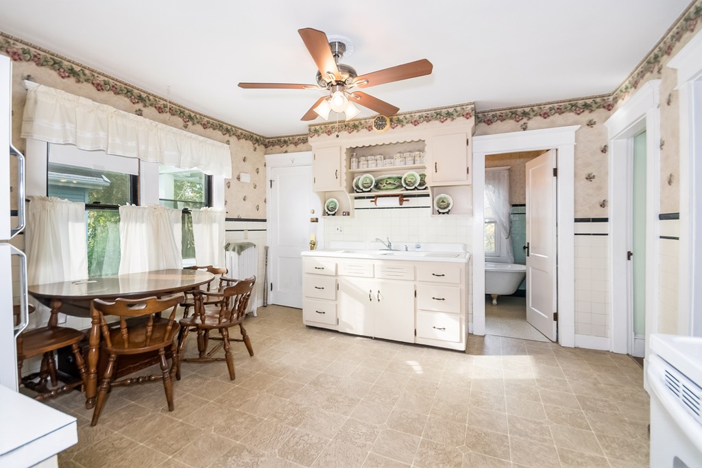 10-12 Ranney Street Springfield, MA 01108 - Photo 9 of 16