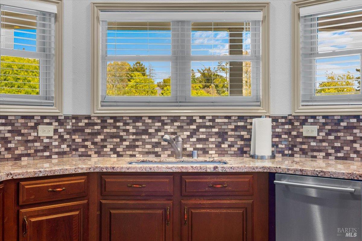 2346 Olivet Lane Santa Rosa, CA 95401 - Photo 18 of 51