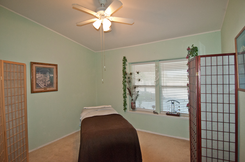 12608 Oak Run Road Oak Run, CA 96069 - Photo 26 of 53 Nice Guest Room