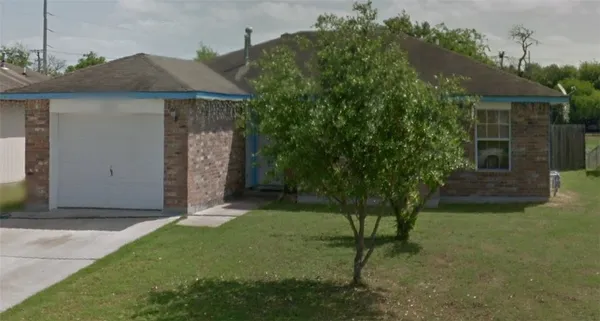 $1,600 | 717 Dominga Drive, Sinton, TX 78387