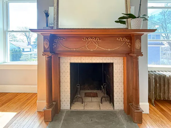 $849,000 | 944 Chestnut Street, Manchester, NH 03104