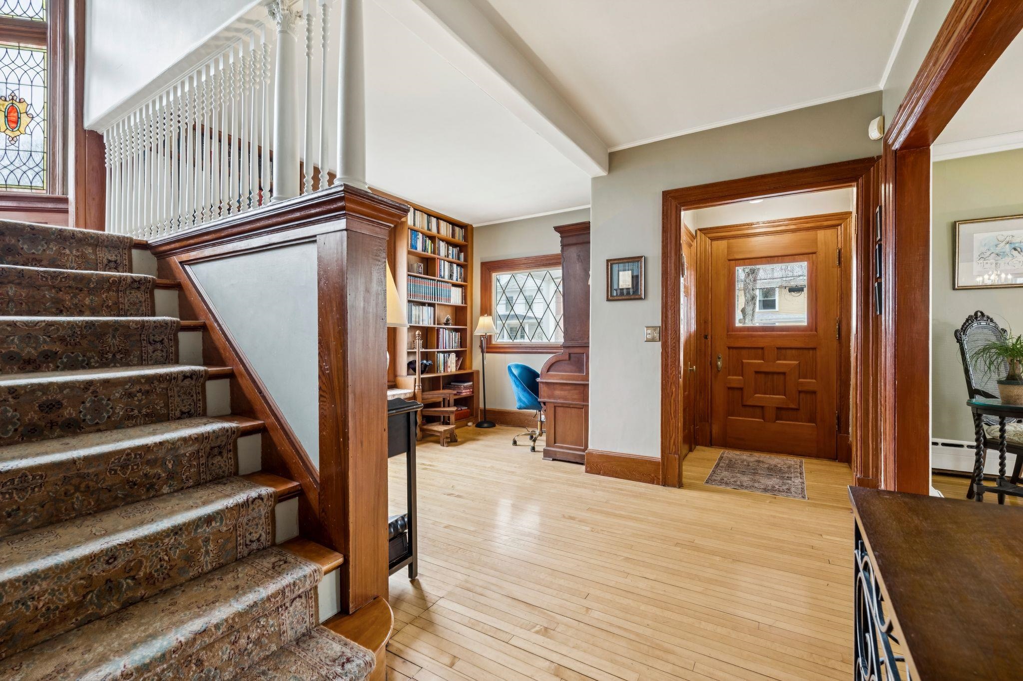 944 Chestnut Street Manchester, NH 03104 - Photo 5 of 49