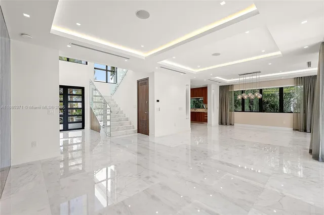 a view of an entryway of a building