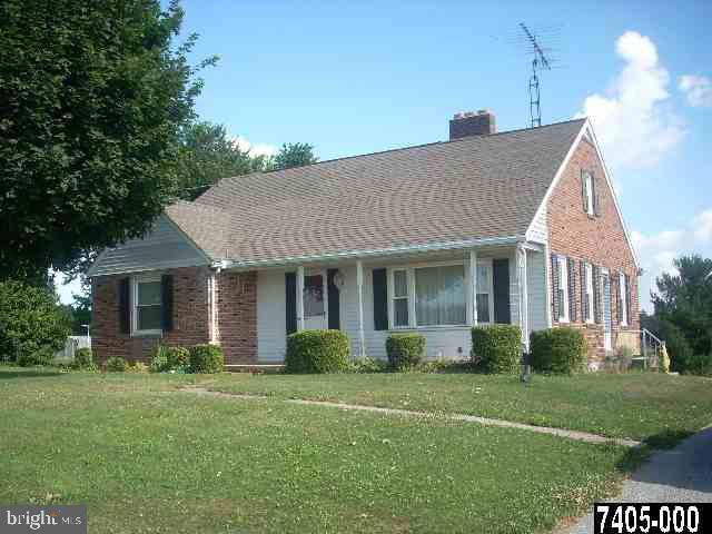 155 Windsor Road York, PA 17402 - Photo 1 of 21 Gallery Image 1