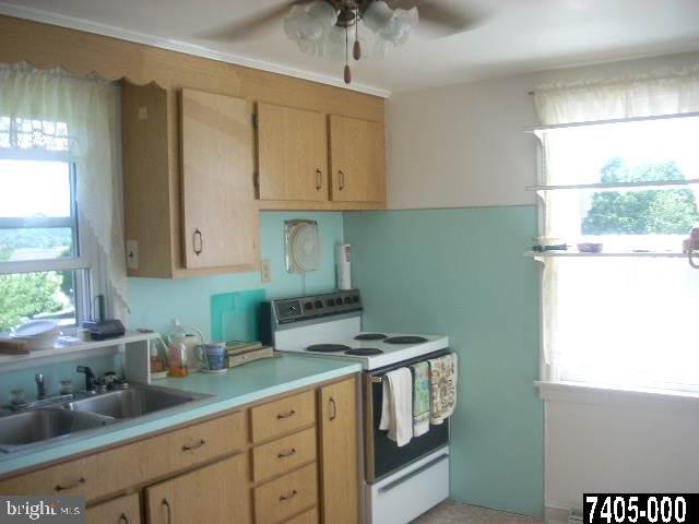 155 Windsor Road York, PA 17402 - Photo 11 of 21 Gallery Image 11