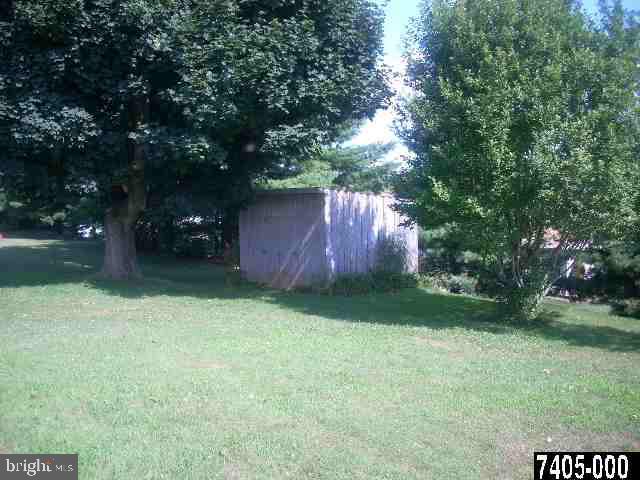 155 Windsor Road York, PA 17402 - Photo 3 of 21 Gallery Image 3
