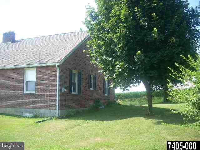 155 Windsor Road York, PA 17402 - Photo 5 of 21 Gallery Image 5