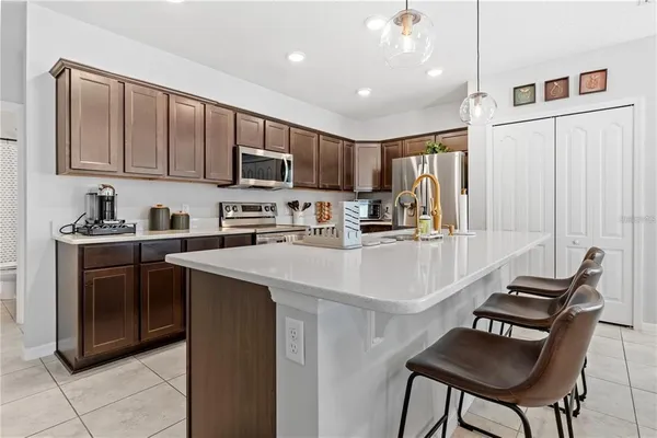 $2,650 | 893 Northwest 252 Drive, Newberry, FL 32669