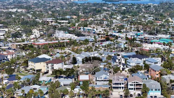 $2,850,000 | 126 Avenida Veneccia, Sarasota, FL 34242