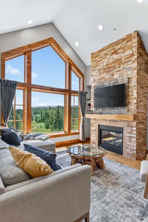 $1,199,000 | 75 Arling Center Court, Unit 417, Donnelly, ID 83615