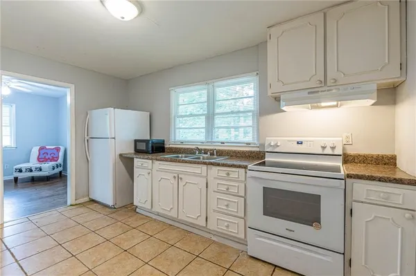$700 | 350 Brooks Avenue Southwest, Atlanta, GA 30310