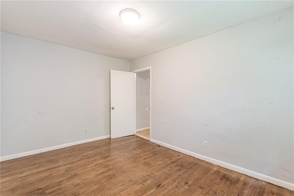 350 Brooks Avenue Southwest Atlanta, GA 30310 - Photo 17 of 29