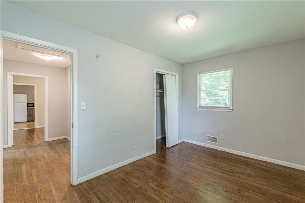350 Brooks Avenue Southwest Atlanta, GA 30310 - Photo 26 of 29