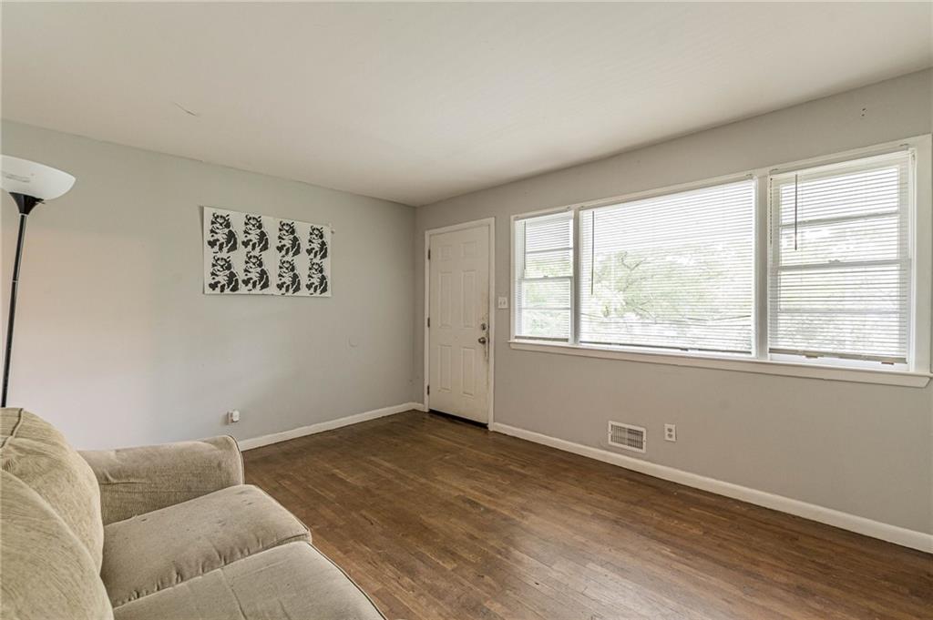 350 Brooks Avenue Southwest Atlanta, GA 30310 - Photo 4 of 29