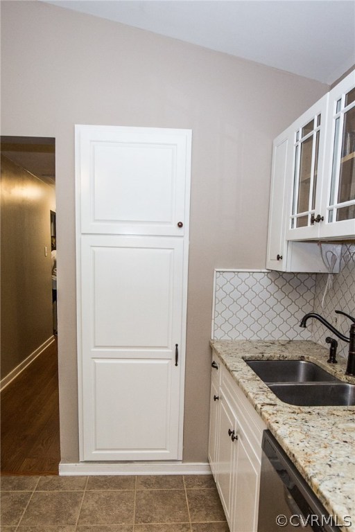 18196 Old Ridge Road Montpelier, VA 23192 - Photo 8 of 40 a kitchen with a sink and washing machine