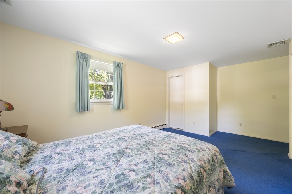 55 Longfellow Road Holyoke, MA 01040 - Photo 27 of 35