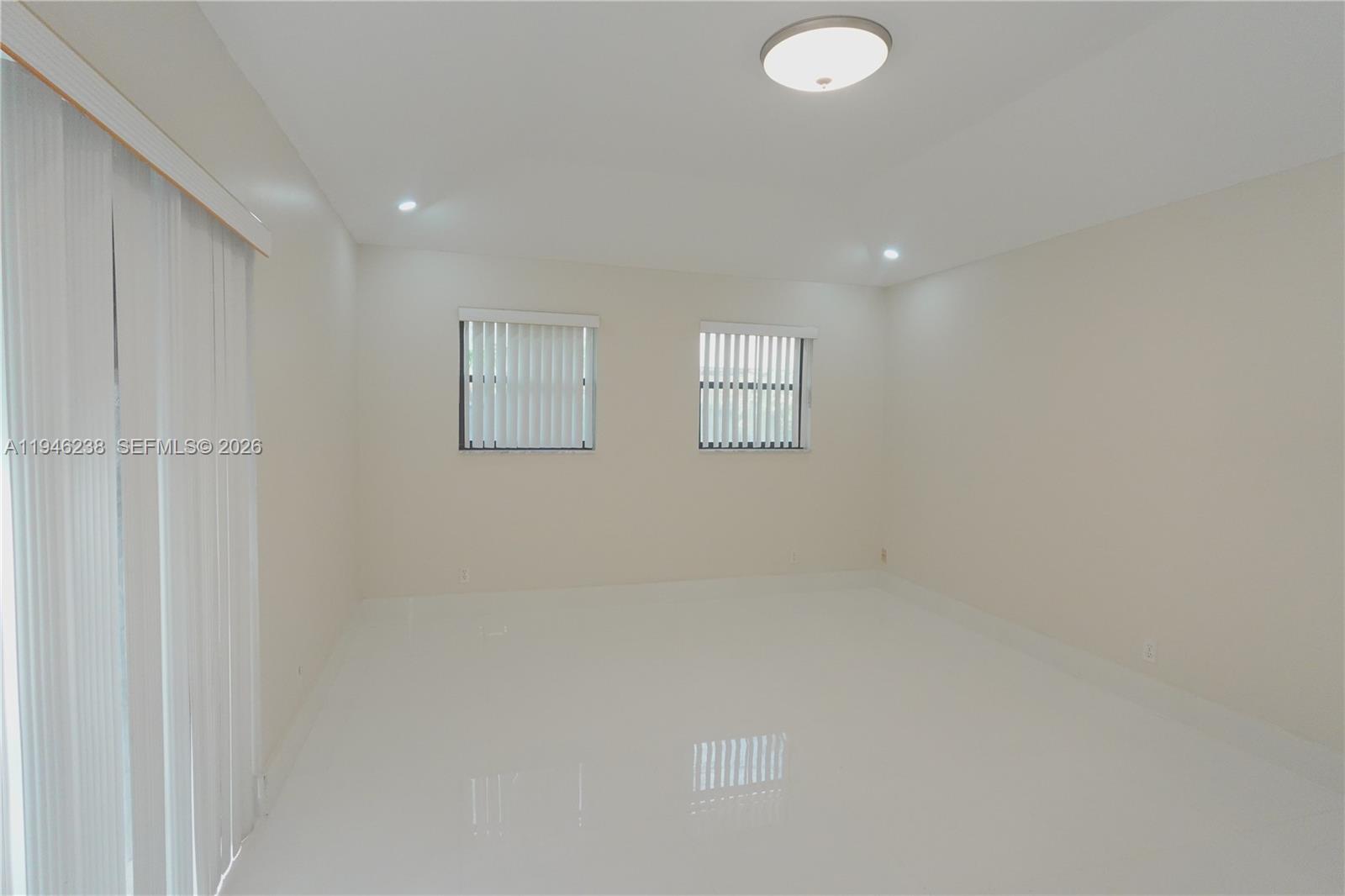 518 Northeast 48th Street, Unit 518 Boca Raton, FL 33431 - Photo 8 of 32 a view of an empty room