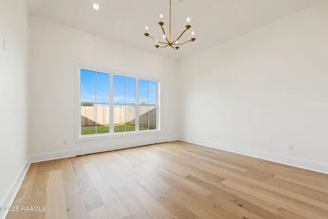 $999,999 | 208 Crossbill Drive, Lafayette, LA 70508