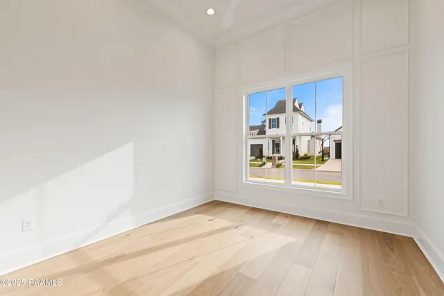 $999,999 | 208 Crossbill Drive, Lafayette, LA 70508