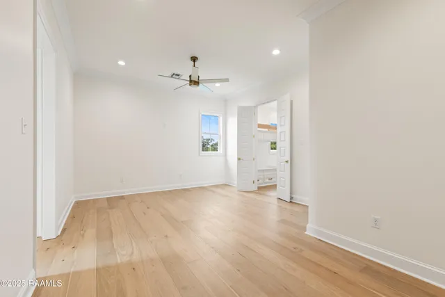 $999,999 | 208 Crossbill Drive, Lafayette, LA 70508