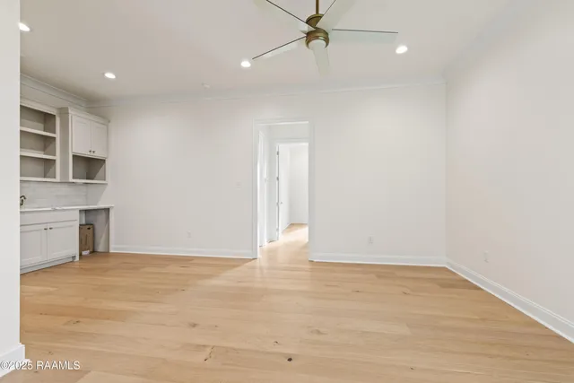 $999,999 | 208 Crossbill Drive, Lafayette, LA 70508