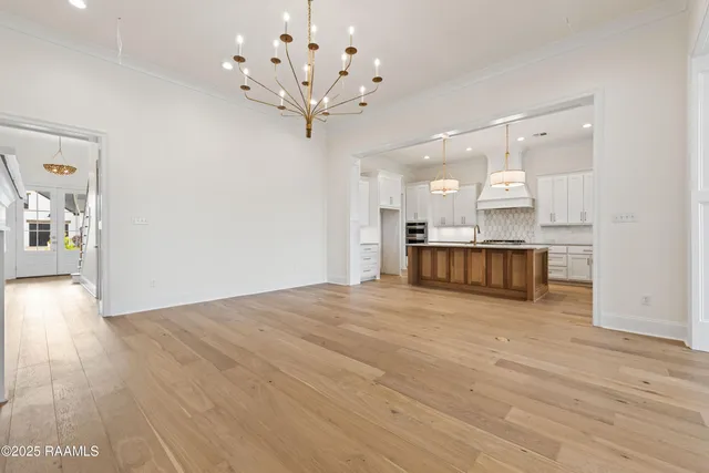 $999,999 | 208 Crossbill Drive, Lafayette, LA 70508