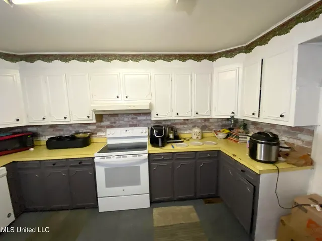 $187,000 | 557 West McPherson Drive, Monticello, MS 39654