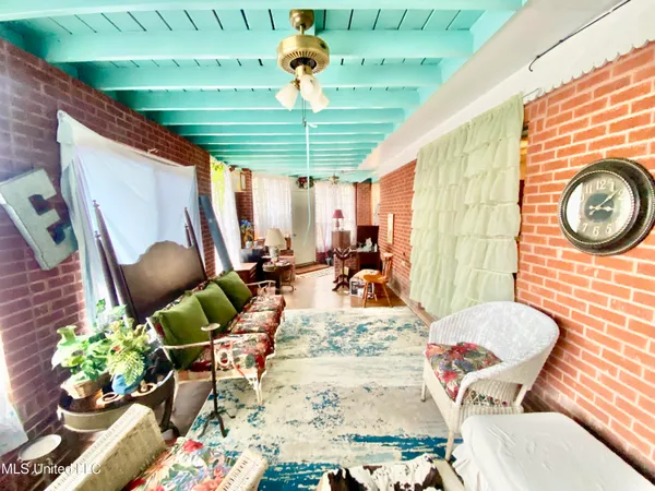 $187,000 | 557 West McPherson Drive, Monticello, MS 39654