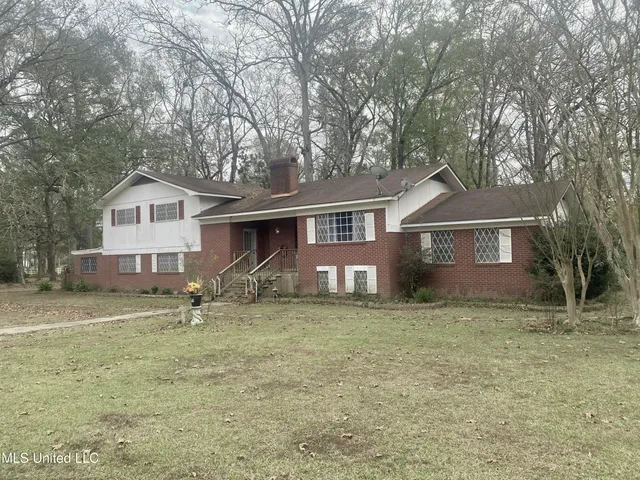$187,000 | 557 West McPherson Drive, Monticello, MS 39654