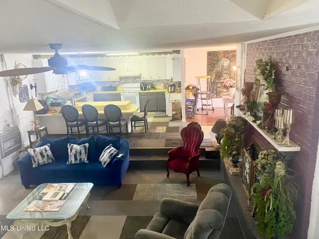 $187,000 | 557 West McPherson Drive, Monticello, MS 39654